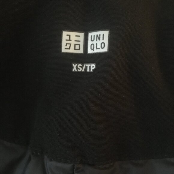 Uniqlo black down winter coat - Picture 5 of 6